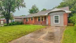 101 S Dallas, Moore, OK 73160