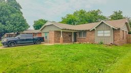 109 NE 3rd st, Moore Ok 73160